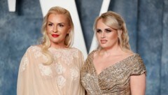 Rebel Wilson und ihre Verlobte Ramona Agruma (Bild: picturedesk.com/DANNY MOLOSHOK / REUTERS / picturedesk.com)