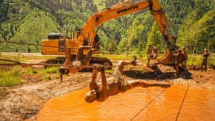 Unzählige dreckige Hindernisse am Weg zum Ziel. (Bild: Tiqa/Nusa Moder)