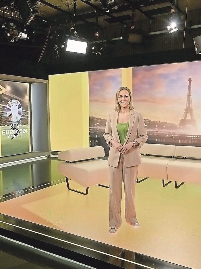 Modernste Technik und neuer Gelb-Look regiert im neuen Sport-Studio des ORF, das kürzlich ...