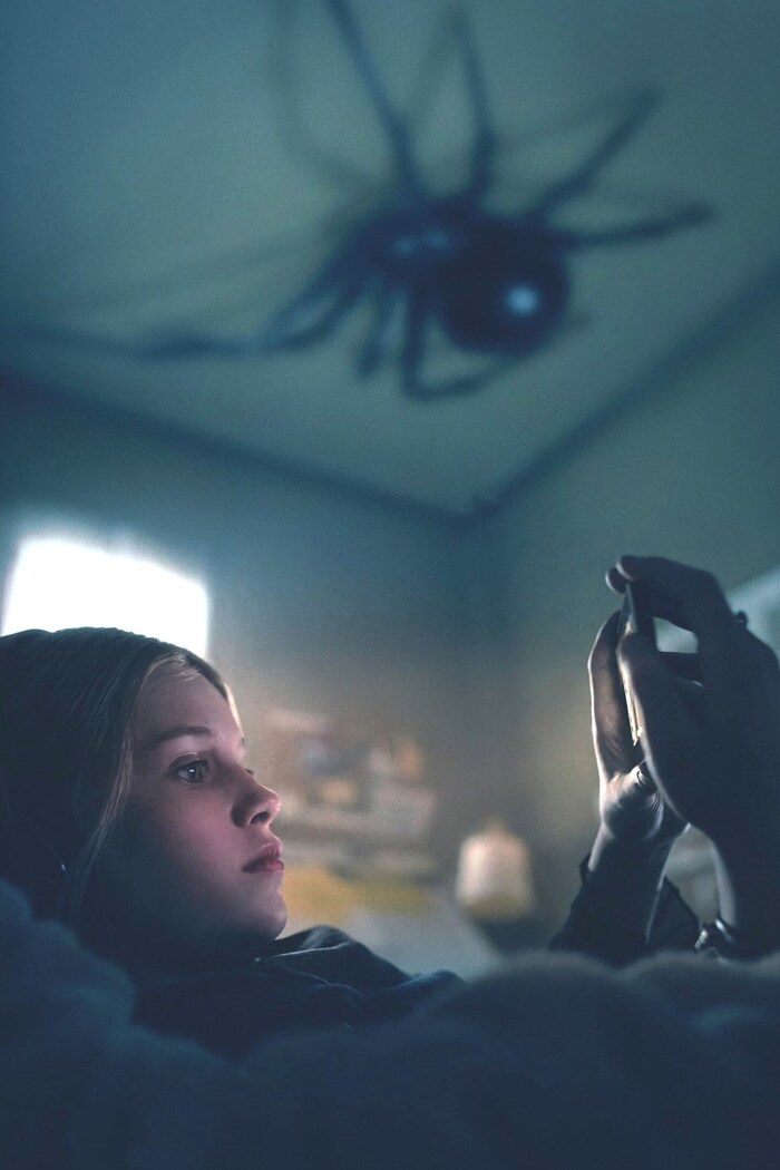 Alyla Browne in Sting.