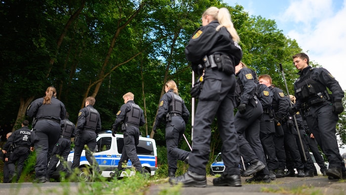 Hunderte Polizistinnen und Polizisten waren im Einsatz.