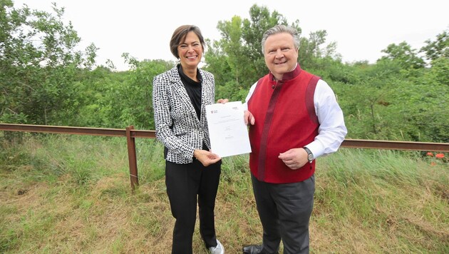 Mayor Michael Ludwig (SPÖ) and ÖBB-Infra board member Silvia Angelo signed a letter of intent at the beginning of this week. (Bild: Bartel Gerhard/Gerhard Bartel)