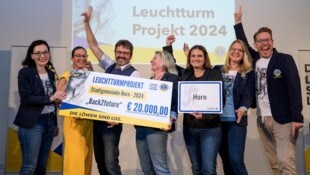 Ein Jugendprojekt strahlte für die Lions am Hellsten: 20.000 Euro gab es für die Stadtgemeinde Horn zur Erfüllung ihres Wunsches. (Bild: Molnar Attila)