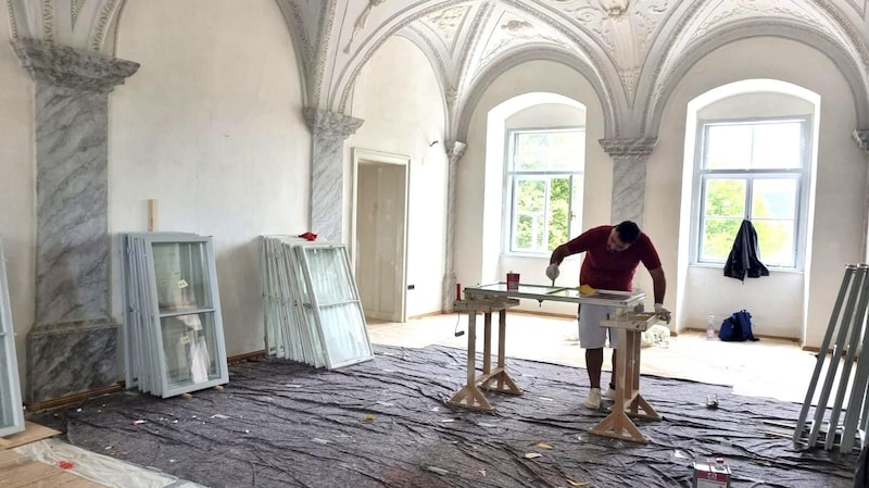 Bauarbeiten auf Schloss Atzenbrugg (Bild: Schloss Atzenbrugg)