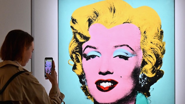 Works by Andy Warhol (symbolic image), including his signature, were also on offer. (Bild: ANGELA WEISS)