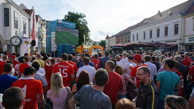 Spätestens am Montag, wenn Österreich gegen Frankreich spielt, wird’s in der Eisenstädter Fußgängerzone rund gehen. (Bild: Stadt Eisenstadt)