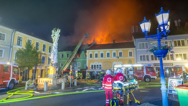 Am 28. Mai brannt in Rohrbach dieses Gebäude, ein Mieter (53) starb. (Bild: FOTOKERSCHI.AT)