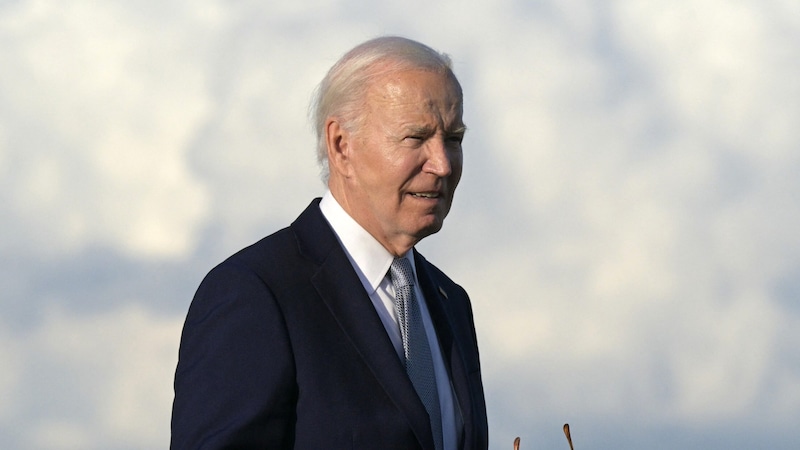 Joe Biden am Donnerstag in Italien (Bild: AFP/Tiziana Fabi)