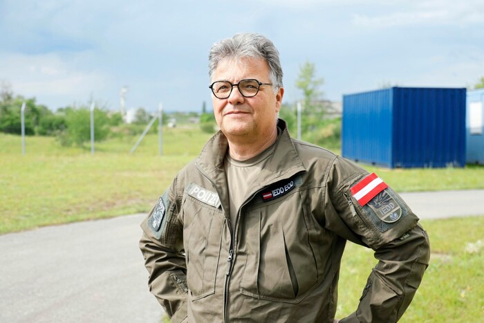 John Eberhardt zeigte der „Krone“, wie wuchtig Explosionen sein können.