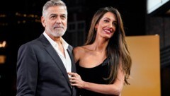 George und Amal Clooney würden in zwei unterschiedlichen Welten leben. (Bild: Action Press/Alberto Pezzali/Invision/AP)