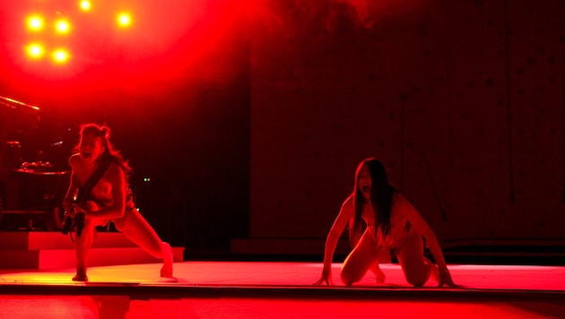 Szene aus der Performance „Sancta“, die auf einer Kurzoper von Paul Hindemith basiert. (Bild: Wiener festwochen / Nicole Marianna Wytyczak)