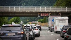 Die Blockabfertigung bei Golling steht schon oft in aller Früh auf Rot. (Bild: Scharinger Daniel, Krone KREATIV)