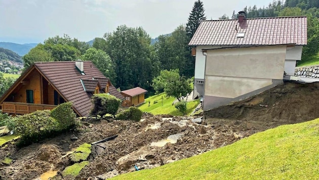 Auf dem Silberberg in Übelbach geschah eine Katastrophe, als plötzlich die Straße wegbrach. Die ...