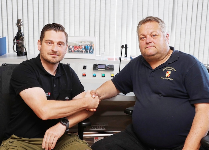 Ohne Teamwork funktioniert nichts: Andreas Reiter und Rene Rieger (links), Kommandanten der ...