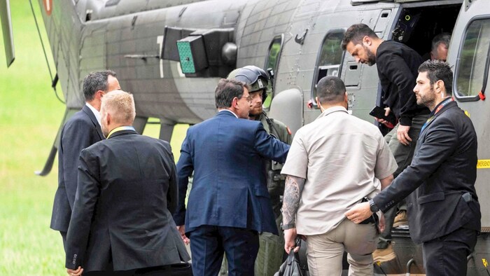 Selenskyj on his arrival in Switzerland