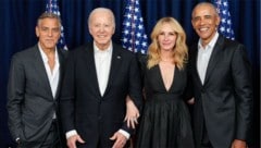 Julia Roberts postete dieses Foto von sich mit Joe Biden, Barack Obama und George Clooney. (Bild: www.instagram.com/juliaroberts)