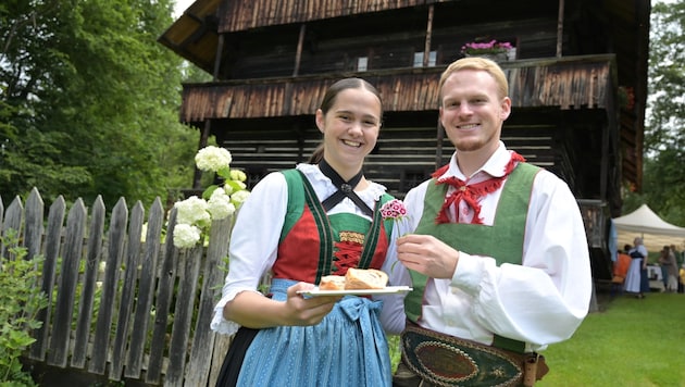 Maria Bellina and Peter Müller from the Lindwurm folk dance group. (Bild: Hronek Eveline)