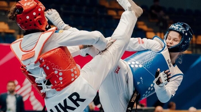Taekwondo-Ass Marlene Jahl (re.).