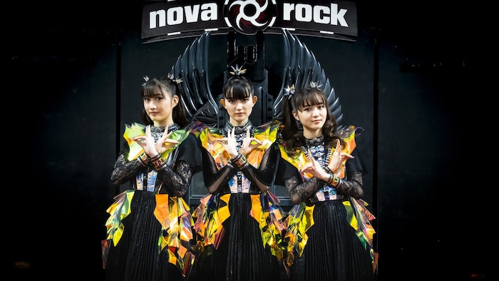 Das einzigartige Trio Babymetal aus Japan beim Shooting mit der „Krone“ nach dem Interview.