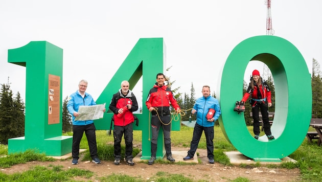 Notruf 140: Christoph Kainz (li.), Christian Hofer, Matthias Cernusca, Thomas Hauser und Sonja Lixl. (Bild: Seebacher Doris)