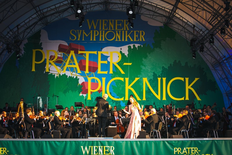Sweet violins: When the symphony orchestra invites you to the Prater, summer shows itself from its most beautiful side. (Bild: Akos Burg)