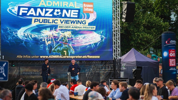3000 Fußballfans stürmten am Eröffnungswochenende die neue Fanzone in der ADMIRAL Arena Prater.