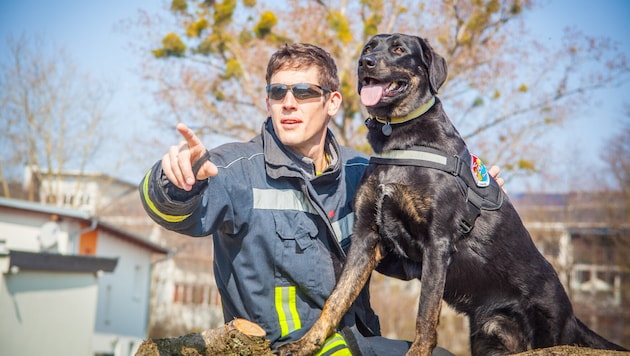 „Luna“ mit Herrchen Markus Hammer (Bild: Hermann Kollinger)
