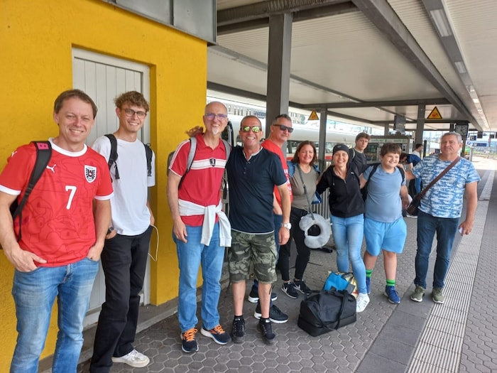 Die Leidensgemeinschaft versuchte den Stress mit Humor zu nehmen. Das gelang am Ende kaum mehr.