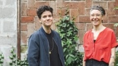 Von links: Yvonno Leeb und Ulrike Friedl von „Tamo Bestattungen“