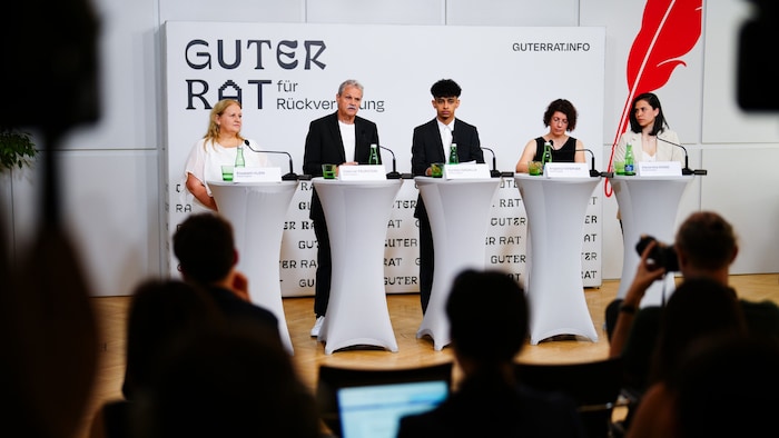 Konsey üyeleri Elisabeth Klein, Dietmar Feurstein, Kyrillos Gadalla, Angelika Taferner ve proje yöneticisi Alexandra Wang sonuçları sundu.