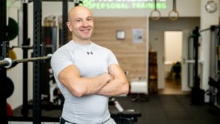 Fitness-Coach Lukas Grigorescu gibt fünf Tipps, um möglichst energiereich durch den Tag zu kommen. (Bild: Antal Imre/Imre Antal)