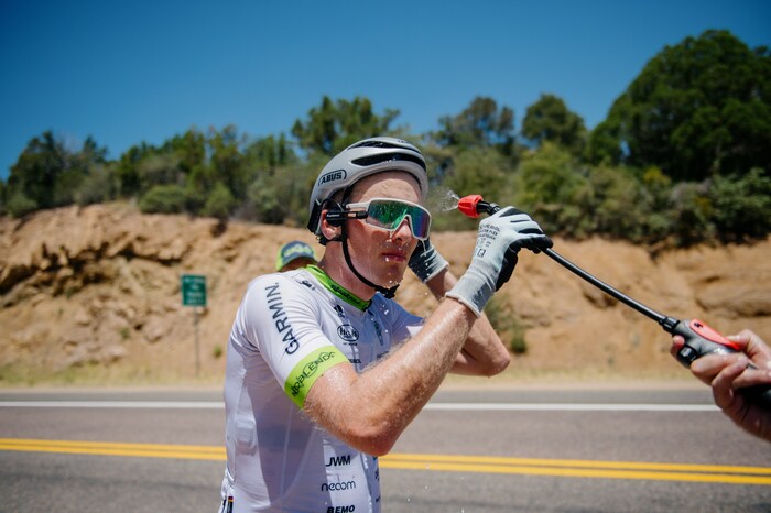 Kaufmann also had to contend with the heat.