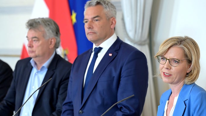 Die Koalition zerbricht nicht, aber es herrscht „Krieg“.