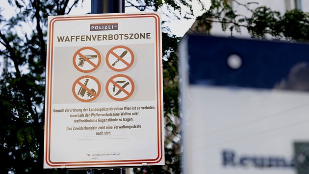 Die Verbotszone wurde nach mehreren Bluttaten in der Gegend Anfang März ursprünglich für drei Monate eingeführt. (Bild: APA/TOBIAS STEINMAURER)