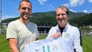 Sportchef Janeschitz (re.) präsentierte zu Saisonstart Ex-Bundesliga-Spieler wie Mario Leitgeb. Jetzt ist der Funktionär beim DSV Geschichte. (Bild: DSV Leoben)