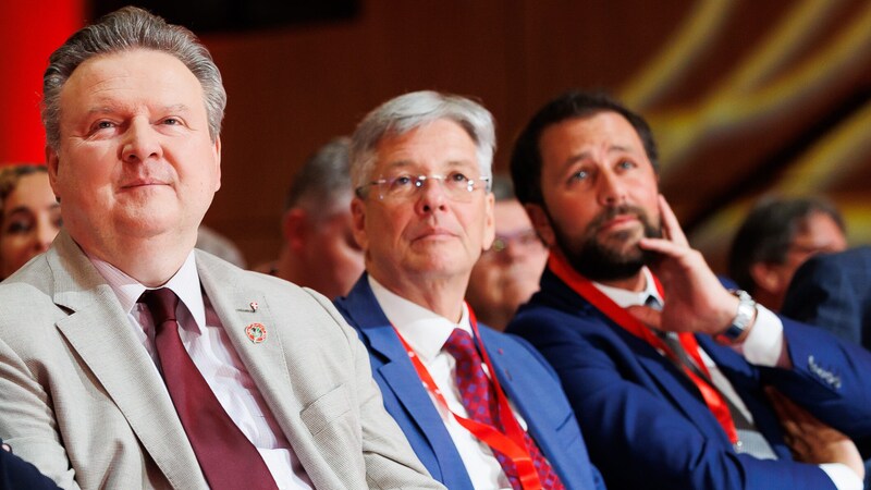 Currently have little to say to each other: Ludwig, Kaiser and Dornauer (Bild: APA/FLORIAN WIESER)