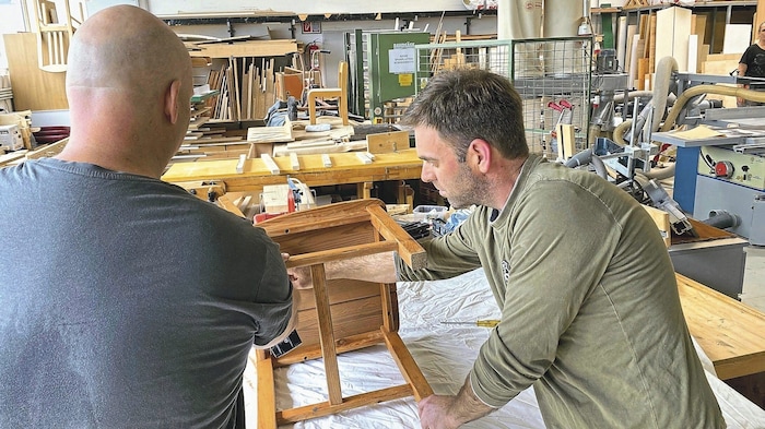 In den Werkstätten werden wahre Kunstwerke angefertigt – von Neukreationen bis hin zu ...