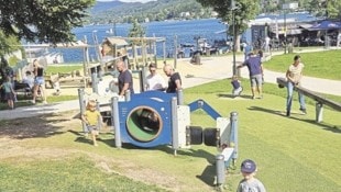 Der Spielplatz wird gut genutzt – auf Klos wurde allerdings vergessen. (Bild: Hermann Sobe)