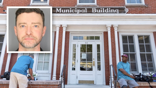 Justin Timberlake was arrested after a drink-drive in Sag Harbor. The singer's "mug shot" went viral. (Bild: Krone KREATIV/ APA/AFP/Adam GRAY, AP Photo/Julia Nikhinson SAG HARBOR POLICE DEPARTMENT / AFP, AP Photo/Julia Nikhinson)