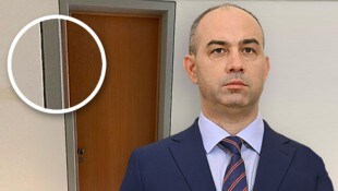 Niederösterreichs Sicherheitslandesrat Christoph Luisser (FPÖ) setzt auch in seinem Büro auf ...
