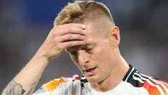 Tonis Kroos kann‘s nicht fassen. (Bild: AP ( via APA) Austria Presse Agentur/ASSOCIATED PRESS)