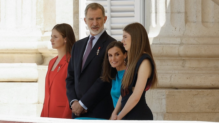 Kronprinzessin Leonor, König Felipe, Königin Letizia und Prinzessin Sofia ließen sich zum ...