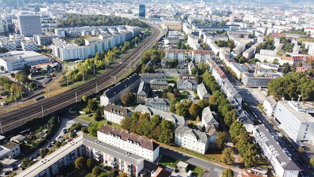 Zwischen Weststrecke und Franckstraße entsteht das neue Gölsdorf-Areal. (Bild: zVg)