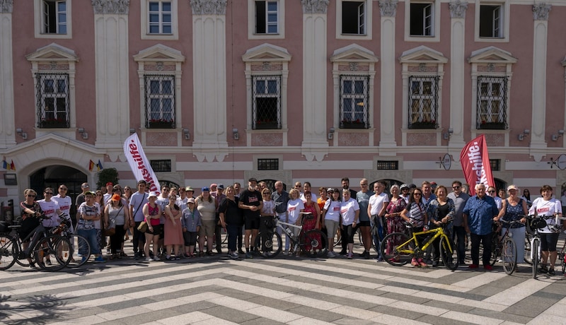 One meter is covered for every child at risk of poverty in the "Tour de Chance". (Bild: Volkshilfe/Ayham Yossef)