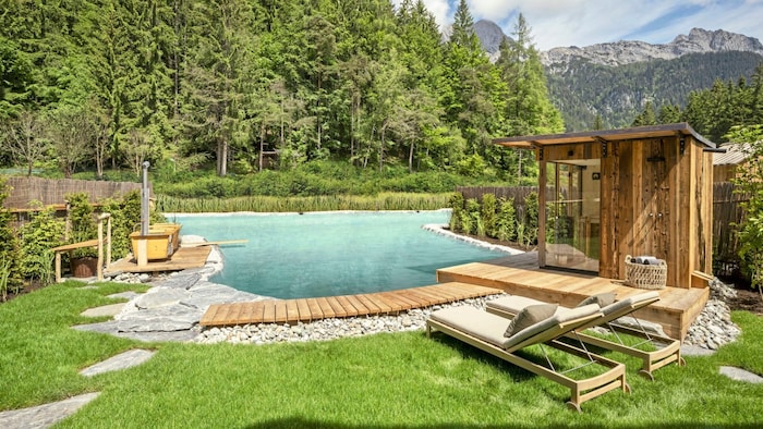 One host family, two different businesses: the Priesteregg with the new bathing lake ...