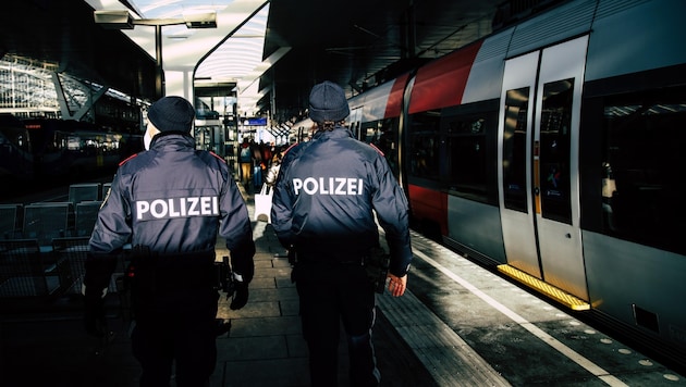 Viyana'da polis yardımıyla "mahsur kalmak": Bu durum artık Aşağı Avusturyalıların başına gelmemeli (sembolik resim). (Bild: Tröster Andreas)