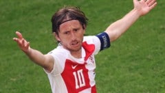 Luka Modrić kann’s nicht fassen – ein Last-Minute-Tor bringt Kroatien um den Sieg gegen Albanien … (Bild: AFP)