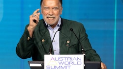 „Be Useful“ lautet das Motto des achten „Austrian World Summits“ (AWS) – so wie das gleichnamige Buch von Gastgeber Arnold Schwarzenegger, aber mit dem Zusatz „Tools for a healthy planet“. (Bild: AFP)