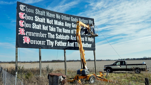 Die Gebote 1 bis 5 auf einer Werbetafel in Chenoweth, Ohio (Bild: AP/Carolyn Kaster)