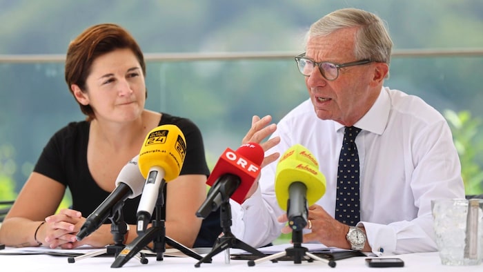 Wilfried Haslauer (r.) holte Marlene Svazek und die FPÖ in die Landesregierung.